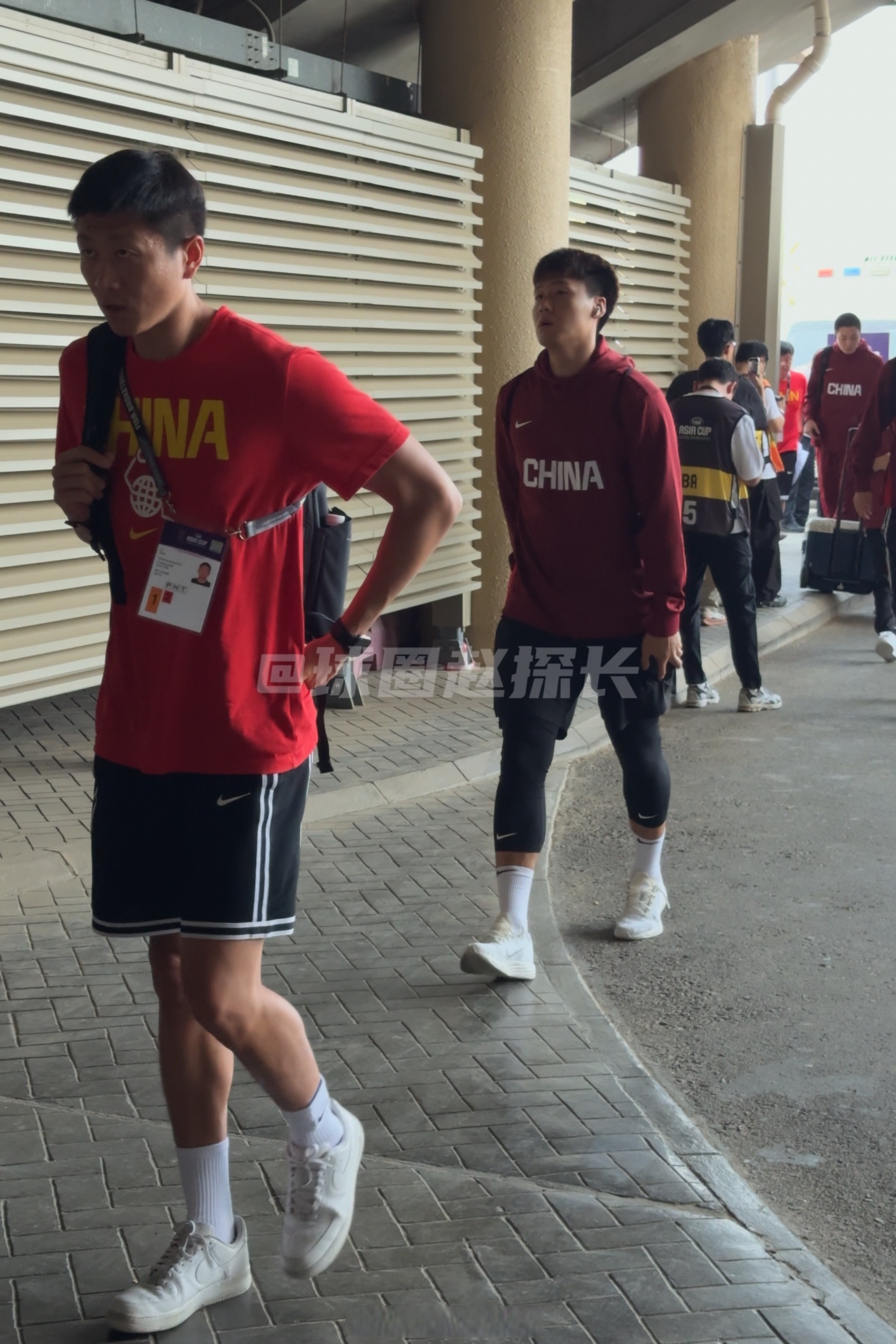 包含广厦男篮训练开放日，窗口期遗憾出局引欢呼，亚冠在即，身体对抗强度拉满的词条