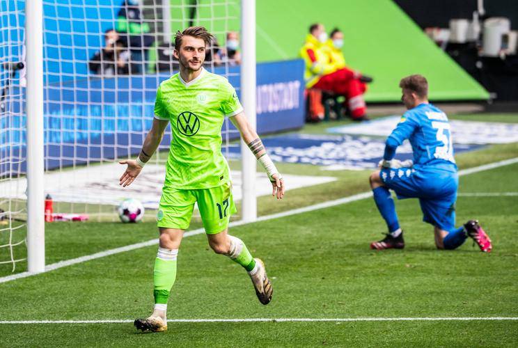 包含加时末段门兴格拉德巴赫备战德国杯，更衣室发声细节曝光，更衣室稳定，细节决定成败的词条