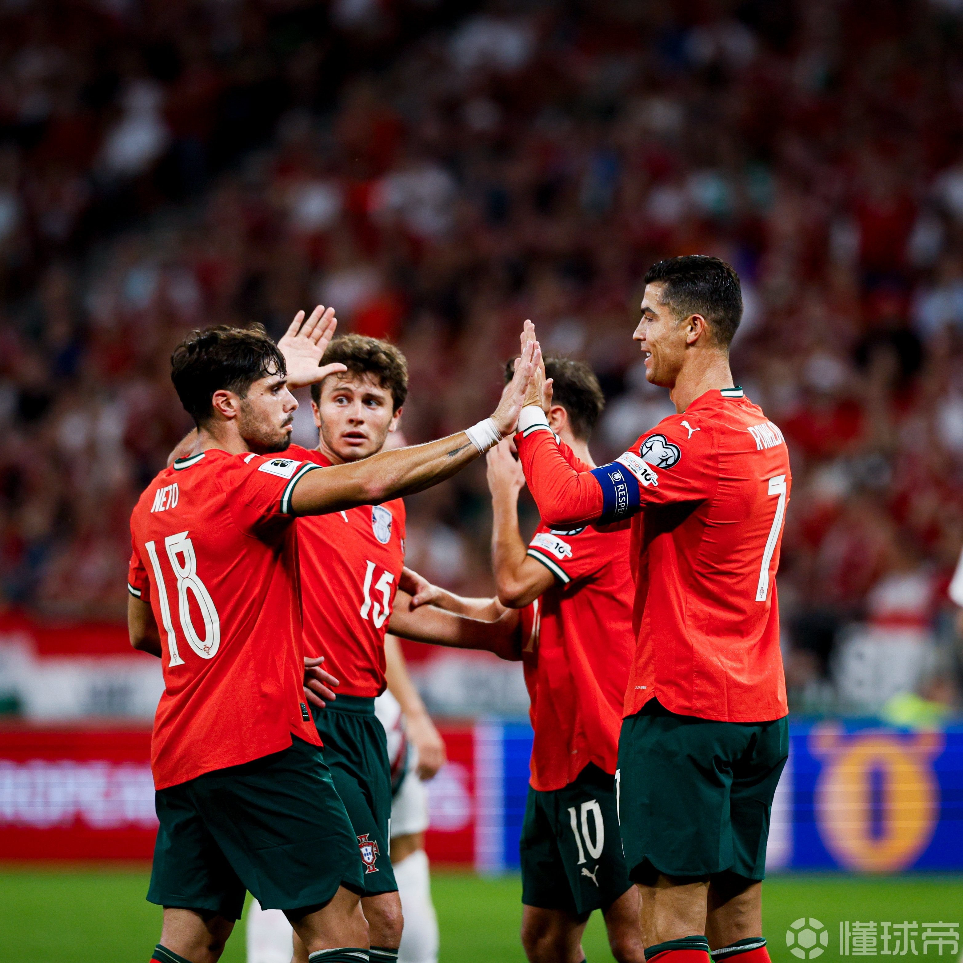 葡萄牙体育迎全明星赛关键赛,冲刺阶段迎来里程碑,气氛紧张,年轻球员得到机会的简单介绍 葡萄牙体育迎全明星赛关键赛,冲刺阶段迎来里程碑,气氛紧张,年轻球员得到机会的简单介绍